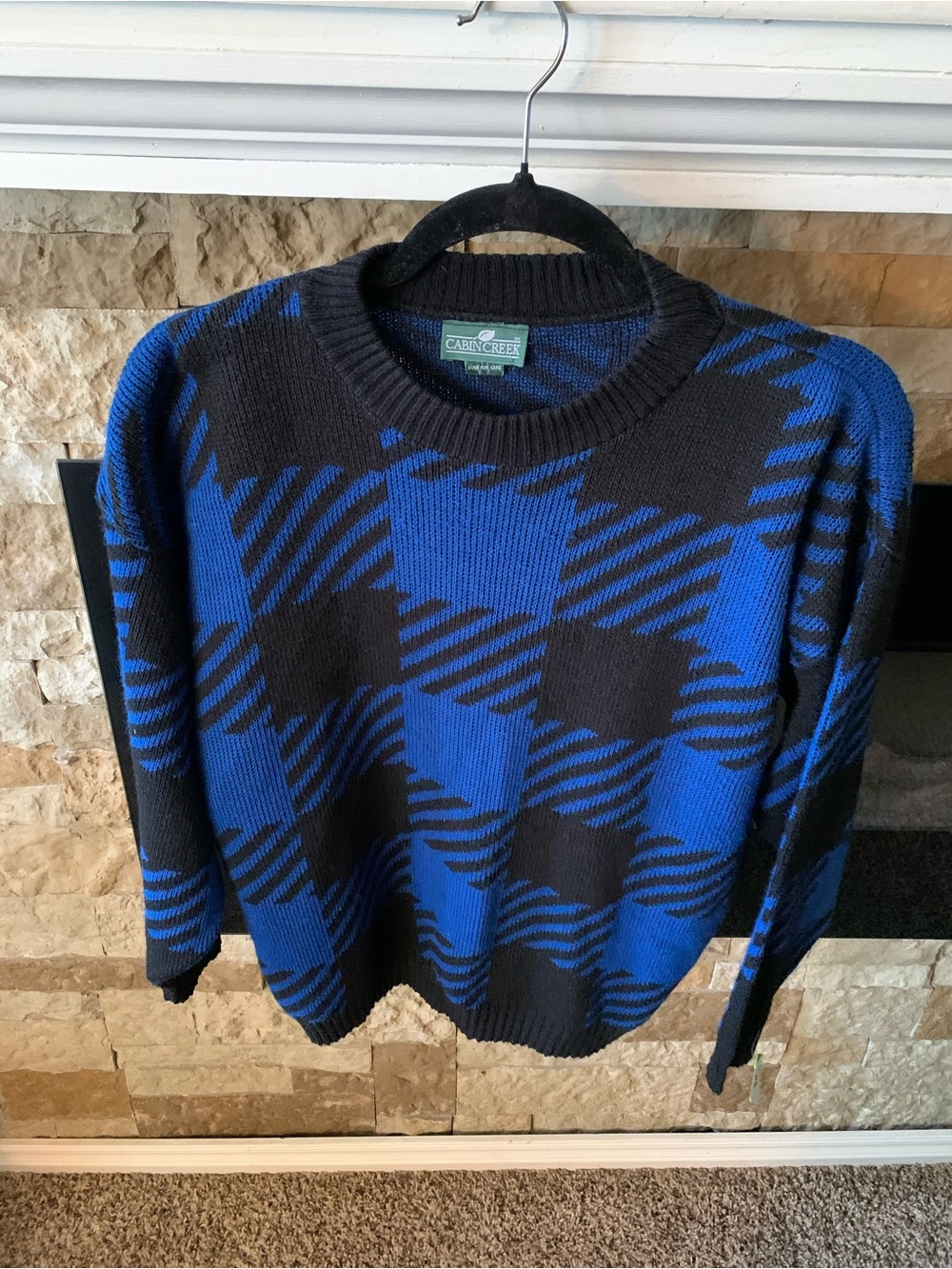 Cabin Creek Vintage 80s Men's Blue and Black Patterned Crewneck Sweater